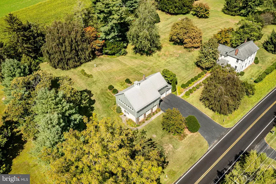 1053 UNIONVILLE WAWASET RD, Kennett Square, PA 19348