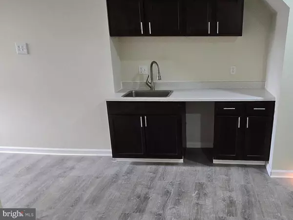 Baltimore, MD 21202,592 OLD TOWN MALL