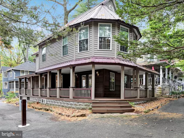 303 2ND ST, Mt Gretna, PA 17064