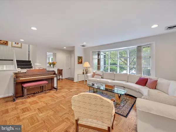 Havertown, PA 19083,45 GARLOR DR