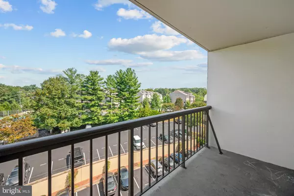 Falls Church, VA 22041,3800 POWELL LN #830