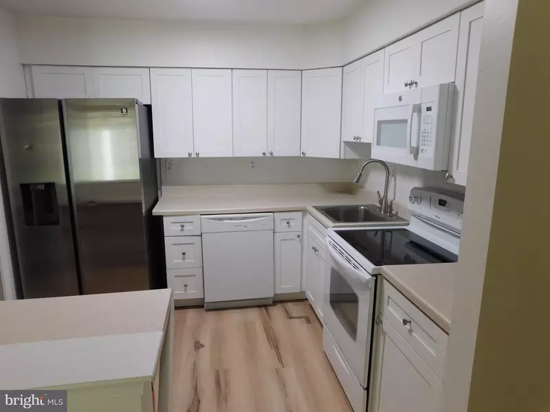 87A W BLUEBELL LN, Mount Laurel, NJ 08054