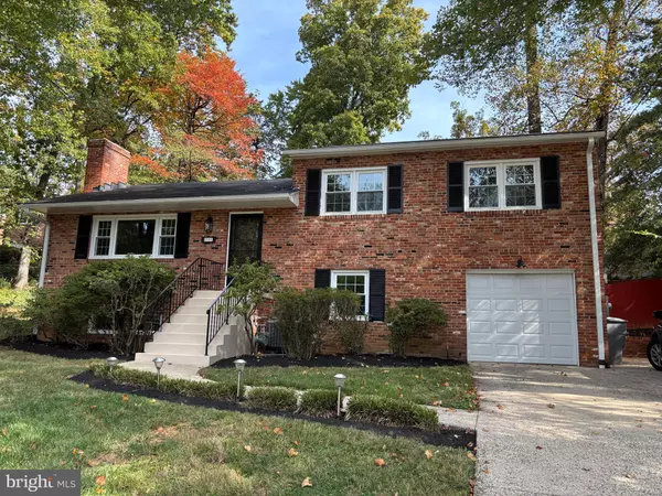 2339 BARBOUR RD, Falls Church, VA 22043