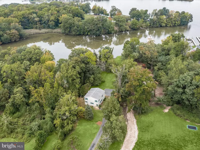 2400 HOLLY NECK RD, Essex, MD 21221