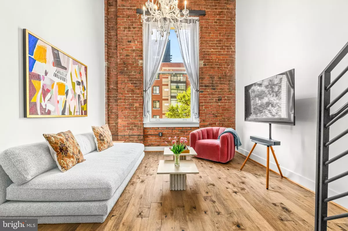 Washington, DC 20009,1401 R ST NW #206