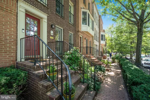 Washington, DC 20007,4613 MACARTHUR BLVD NW #A