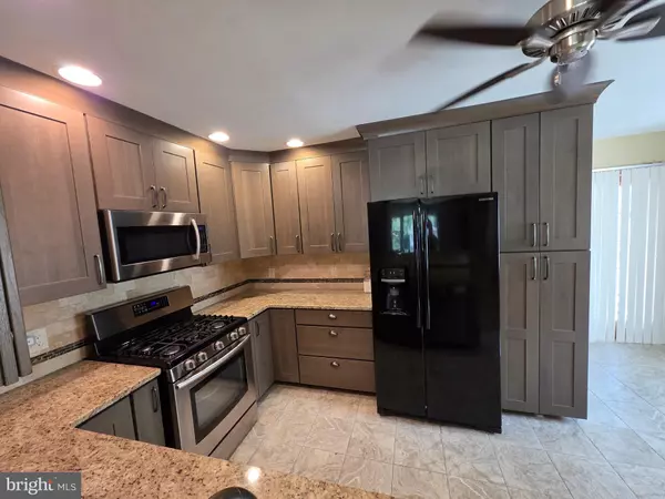 110 INDIANA AVE, Blackwood, NJ 08012