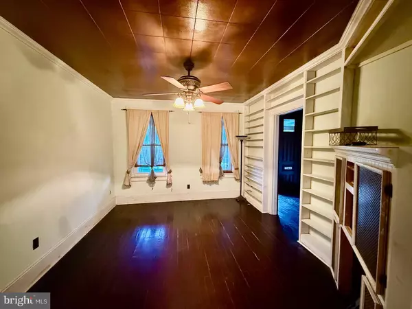 Easton, PA 18042,819 SPRING GARDEN ST