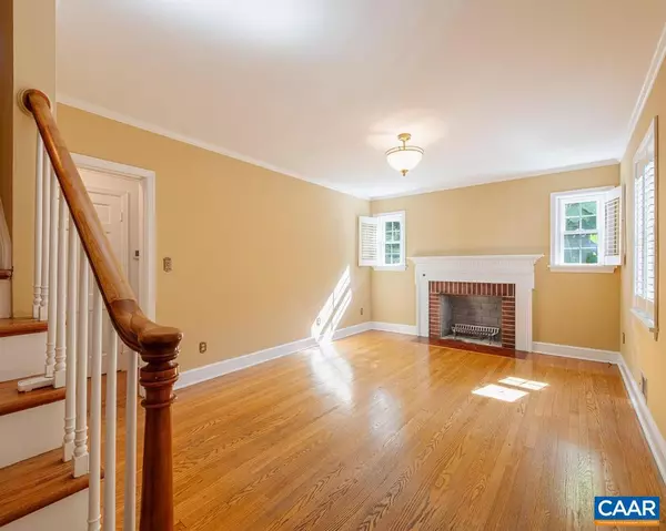 Orange, VA 22960,221 LEE AVE