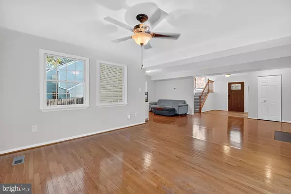 Laurel, MD 20723,8605 JENNIFER CT