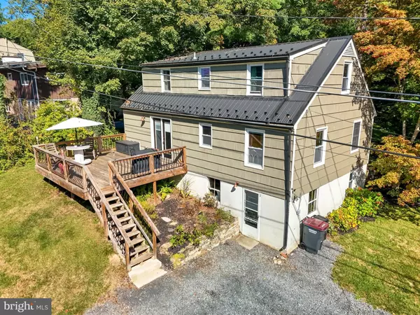 Boalsburg, PA 16827,530 W MAIN ST