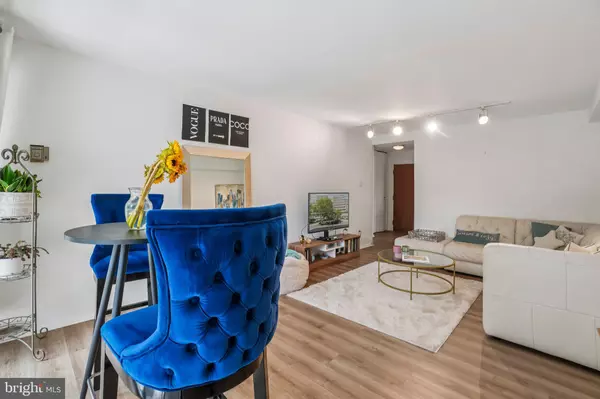 Washington, DC 20037,730 24TH ST NW #205