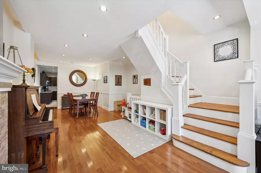 1131 DIVINITY ST, Philadelphia, PA 19143