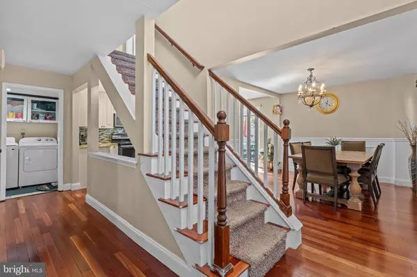 Newtown, PA 18940,227 PARKVIEW WAY