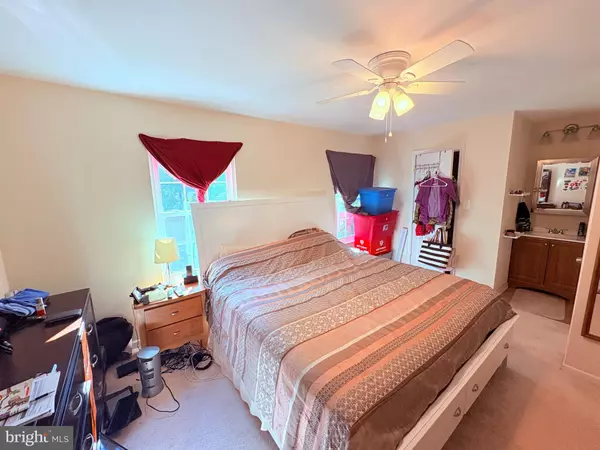 Woodbridge, VA 22193,15068 CATBRIER CT