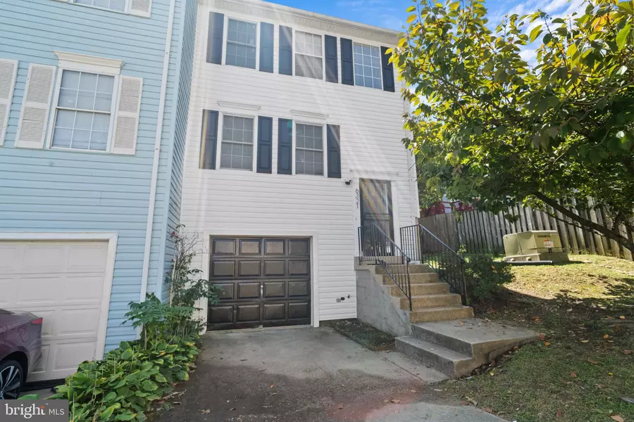 6321 SUNVALLEY TER, District Heights, MD 20747