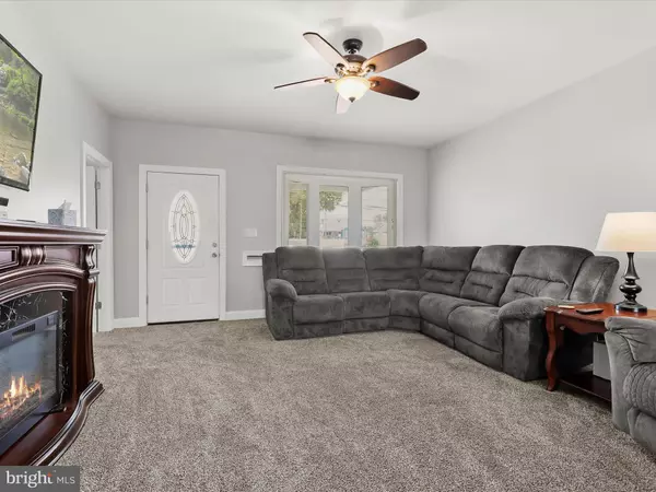 Dundalk, MD 21222,7163 HOLABIRD AVE