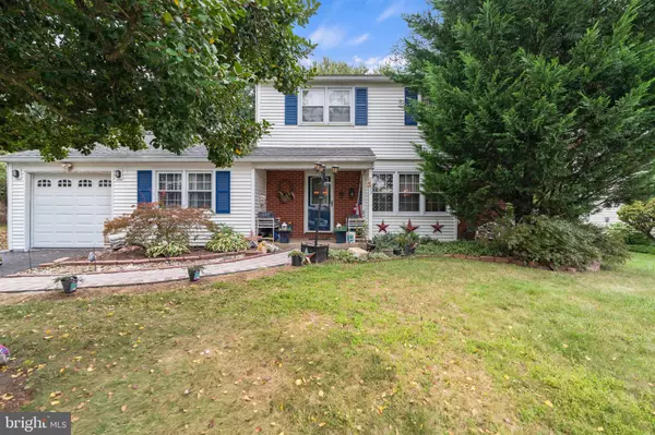 413 ALDEN AVE, Morrisville, PA 19067