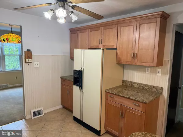 Glenside, PA 19038,823 EDGE HILL RD