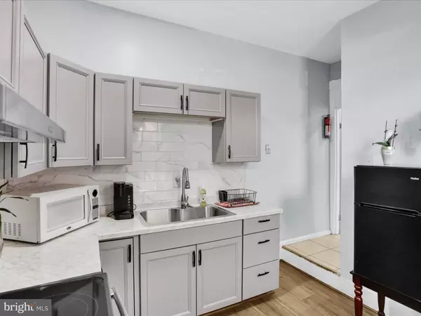 Reading, PA 19604,816 DOUGLASS ST