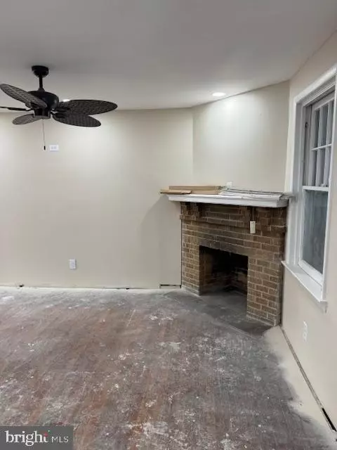 Philadelphia, PA 19138,911 E PRICE ST