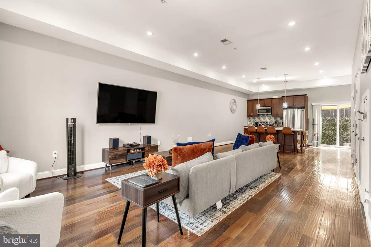 Washington, DC 20020,2306 16TH ST SE