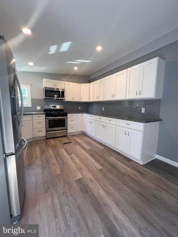 Mount Wolf, PA 17347,908 KELLY DR