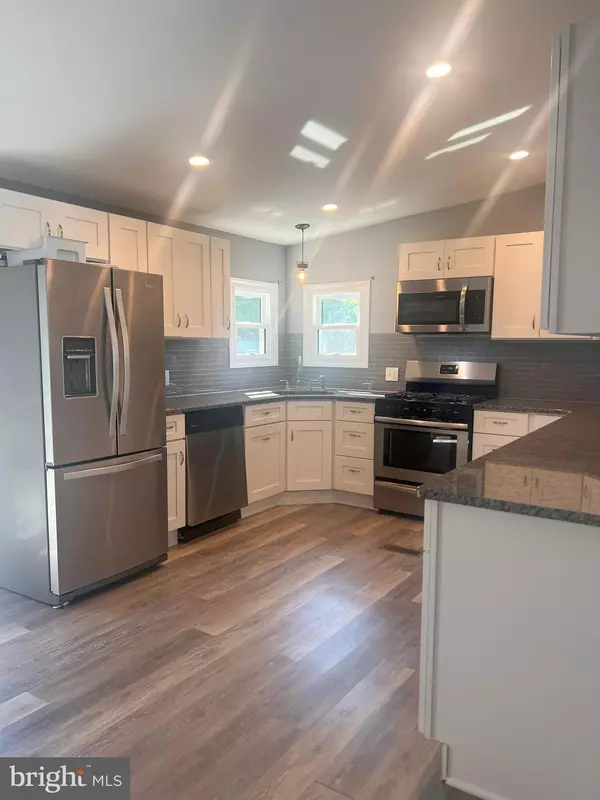 Mount Wolf, PA 17347,908 KELLY DR