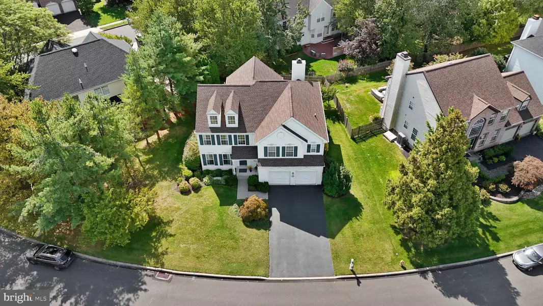527 CLYDESDALE DR, New Hope, PA 18938