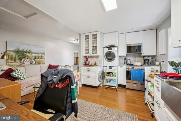 Philadelphia, PA 19118,124 E CHESTNUT HILL AVE