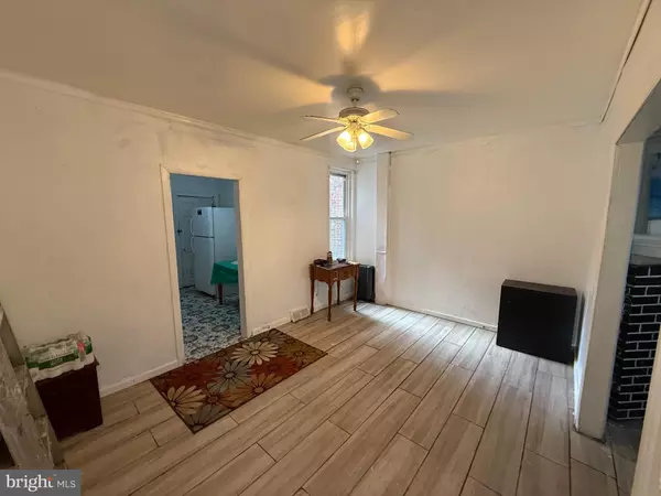 Philadelphia, PA 19141,5230 N WARNOCK ST