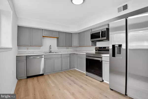 Sterling, VA 20164,202 E GORDON ST