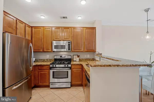 Reston, VA 20190,12000 MARKET ST #378