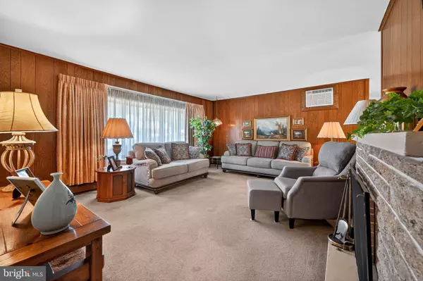 Levittown, PA 19056,10 HYBRID RD