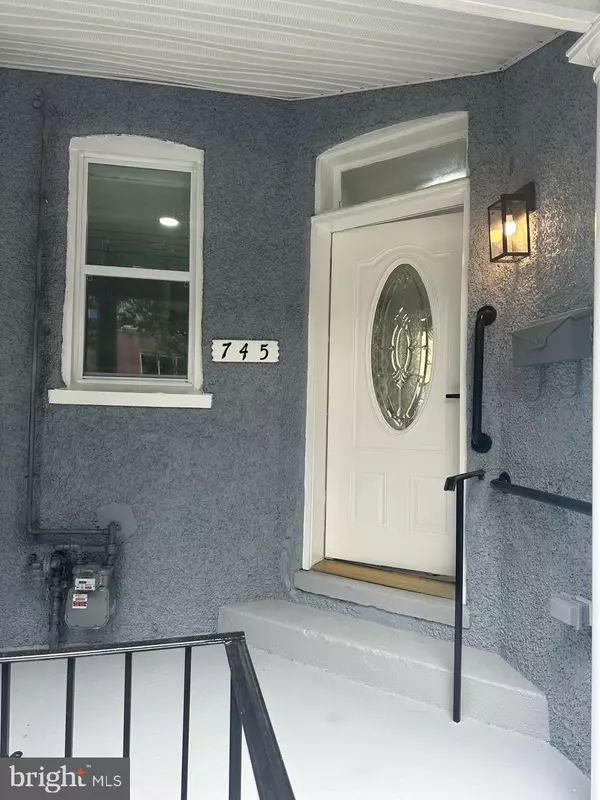 Washington, DC 20010,745 KENYON ST NW