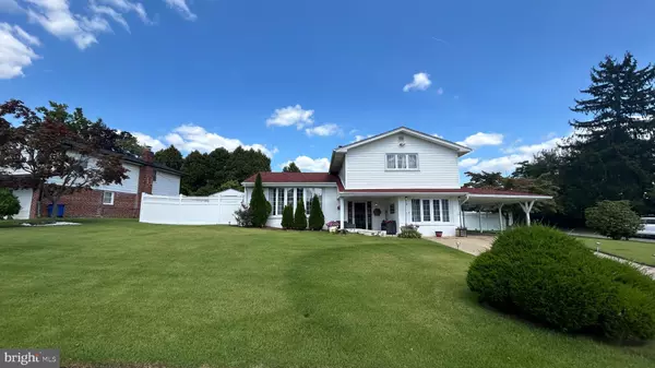 121 KINGFIELD RD, Philadelphia, PA 19115