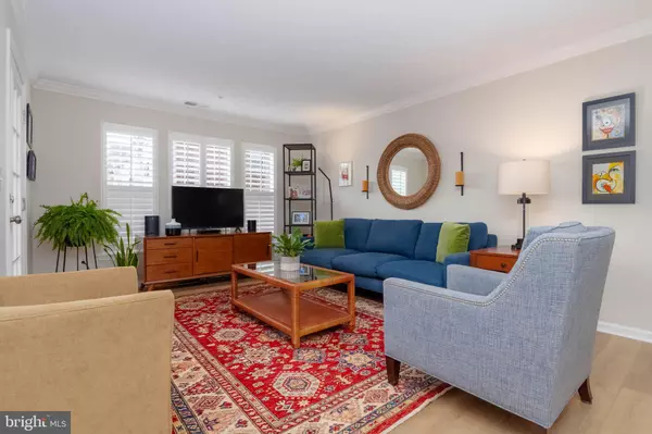 Perry Hall, MD 21128,18 BROOK FARM CT #F