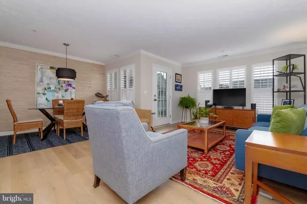 Perry Hall, MD 21128,18 BROOK FARM CT #F