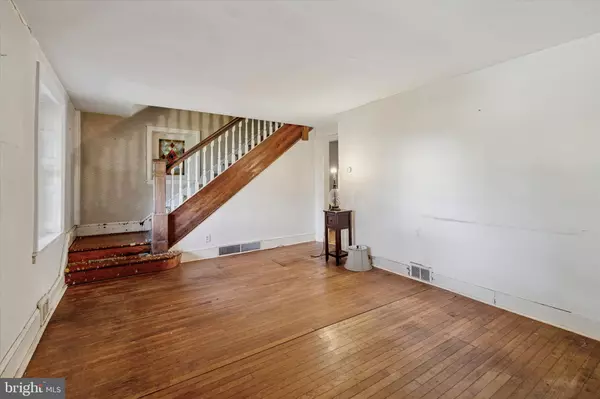 Fort Washington, PA 19034,233 FORT WASHINGTON AVE