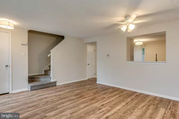 Sicklerville, NJ 08081,6 VICTORIA MANOR CT