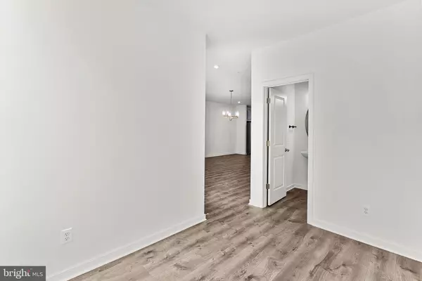 Ashburn, VA 20147,19750 MISTY MOSS SQ #1