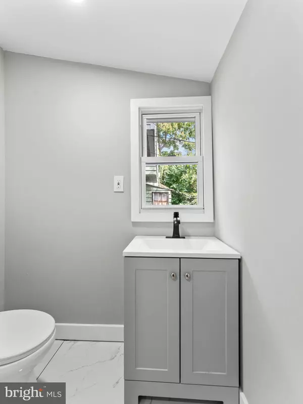 Philadelphia, PA 19144,228 W SEYMOUR ST