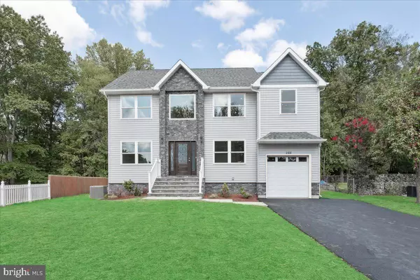 288 CLAMER RD, Ewing, NJ 08628