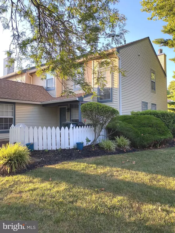 1739 MCNELIS DR, Southampton, PA 18966