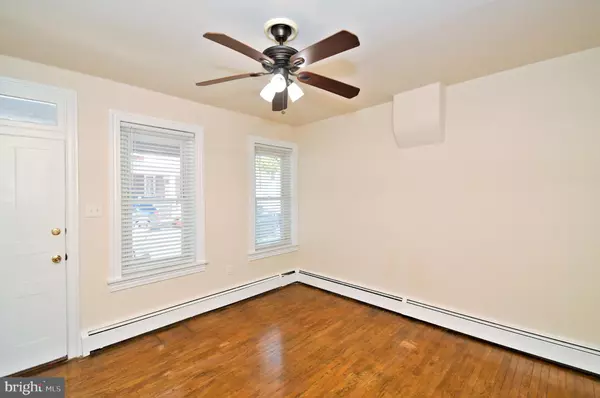 Pottstown, PA 19464,854 QUEEN ST