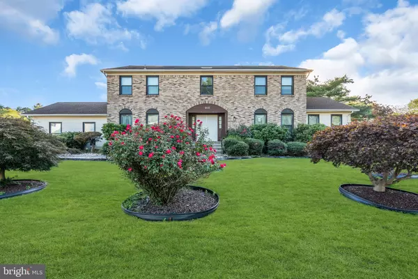 Hamilton, NJ 08619,104 ROBIN DR