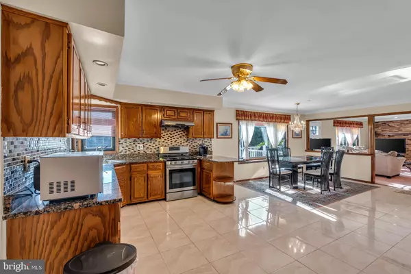 Hamilton, NJ 08619,104 ROBIN DR