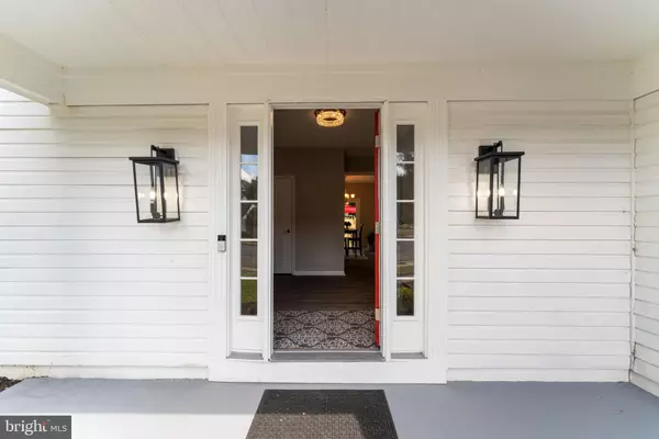 Alexandria, VA 22306,7033 BEDROCK RD