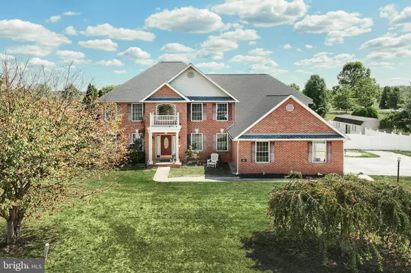 37 AMANDA DR, Littlestown, PA 17340