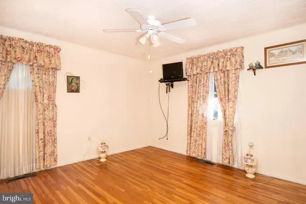 Royersford, PA 19468,691 N LEWIS RD